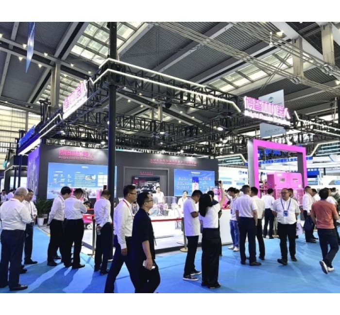 服务与家庭机器人展区