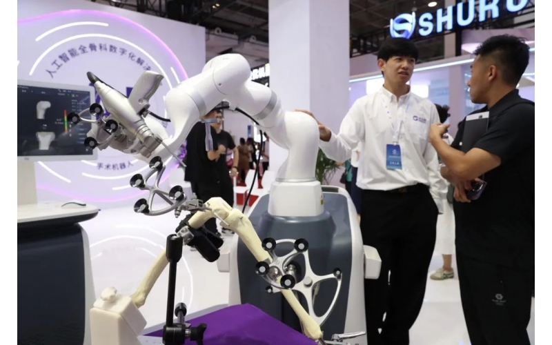 百亿基金+千亿市场！2025杭州人形机器人及机器人技术展览会黄金展位招募，共享人形机器人商业化元年红利