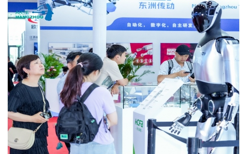 2025上海人型机器人展：点燃科技圈的“新引擎”